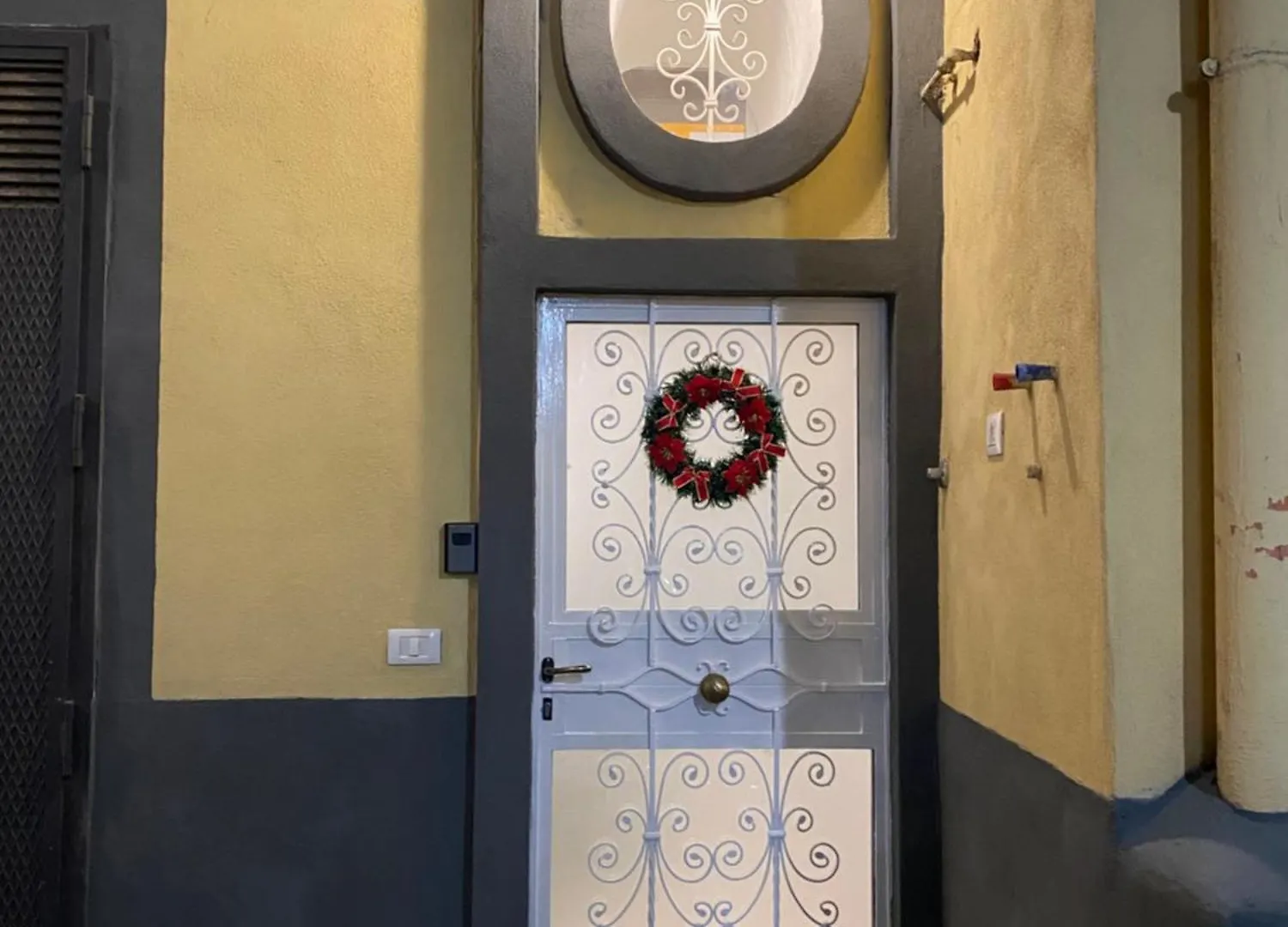 I Rifugi Blu E Sole Di Neapolis Teatro Anticoヴィラ